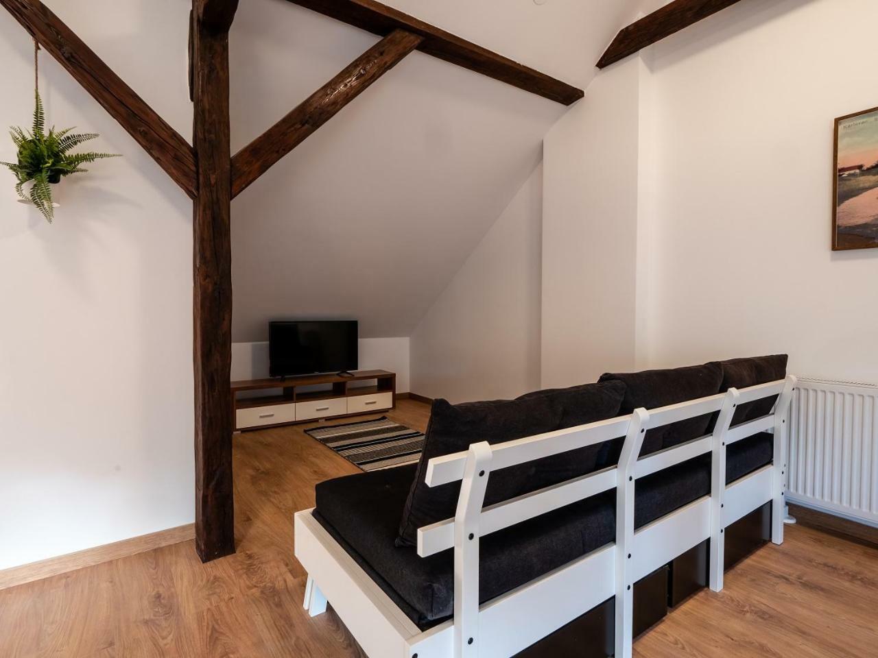 Eva Rooms & Studio Apartment Karlovac Exterior photo